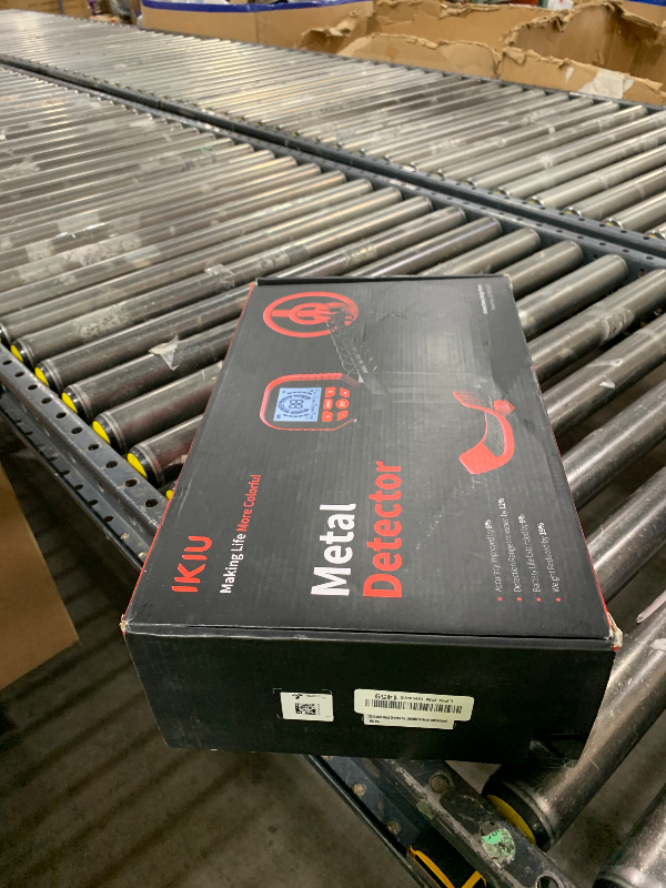 Photo 1 of ikiu Professional Metal Detector