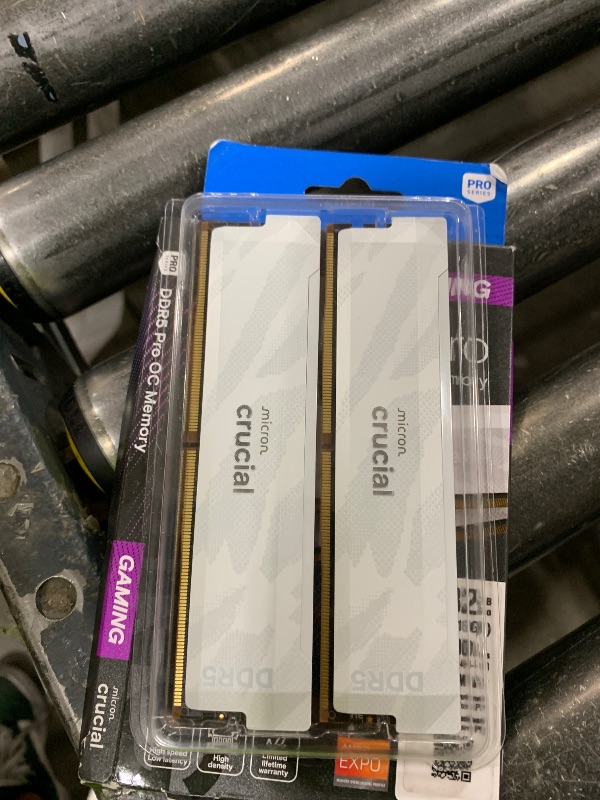 Photo 1 of Crucial Pro DDR5 RAM 32GB Kit (2x16GB) 6400MHz CL32