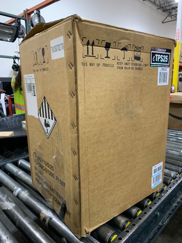 Photo 1 of Tomahawk Power 5 Gallon Battery Backpack Sprayer