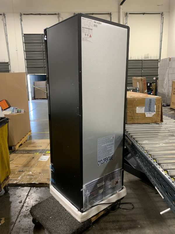 Photo 1 of KoolMore 21 in. Black Commercial Display Refrigerator, 8 cu. ft.