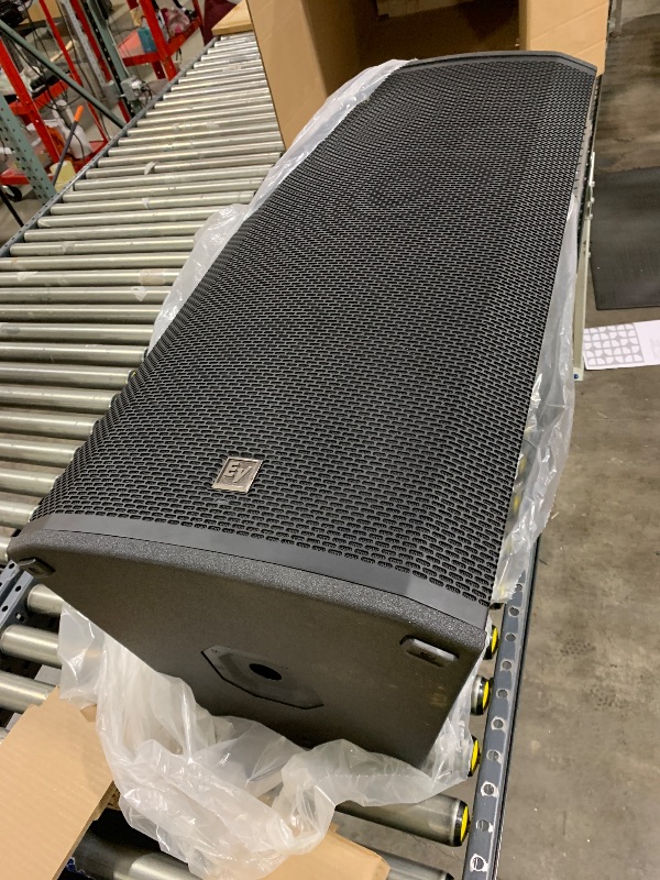 Photo 1 of Electro-Voice ETX35P 15" 3 Way 2000W Full Range Powered Loudspeaker