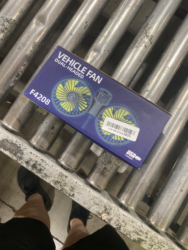 Photo 1 of Hayousui Dual-Head USB Car Fan