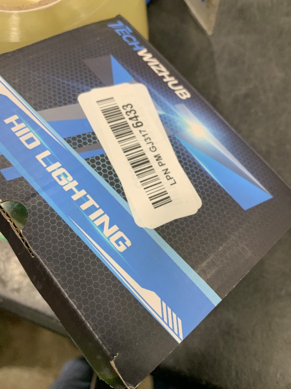 View 2 of TechWizHub D5S HID Headlight Bulbs - 35W, 8000K White Blue