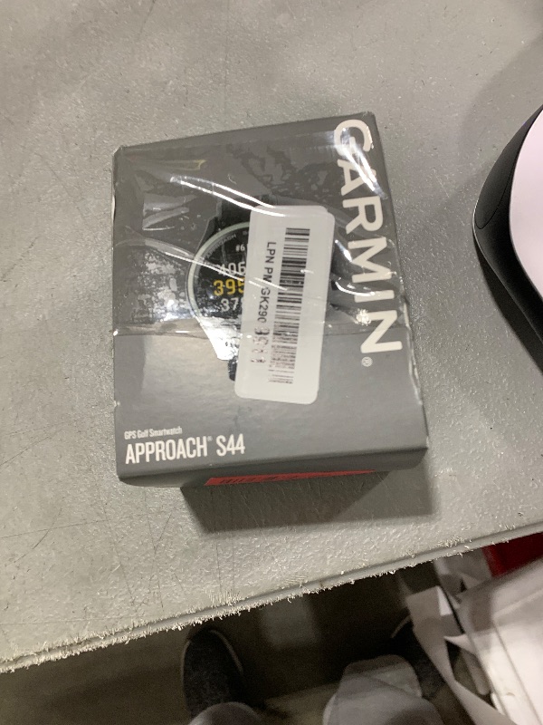 Photo 1 of Garmin Approach S44 Golf Smartwatch 43mm Black