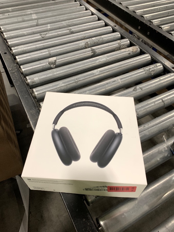 Photo 1 of Apple AirPods Max 2 Wireless Over-Ear Headphones, Active Noise Cancellation, Adaptive Audio, Personalized Spatial Audio, Live Translation, Bluetooth Headphones for iPhone – Midnight