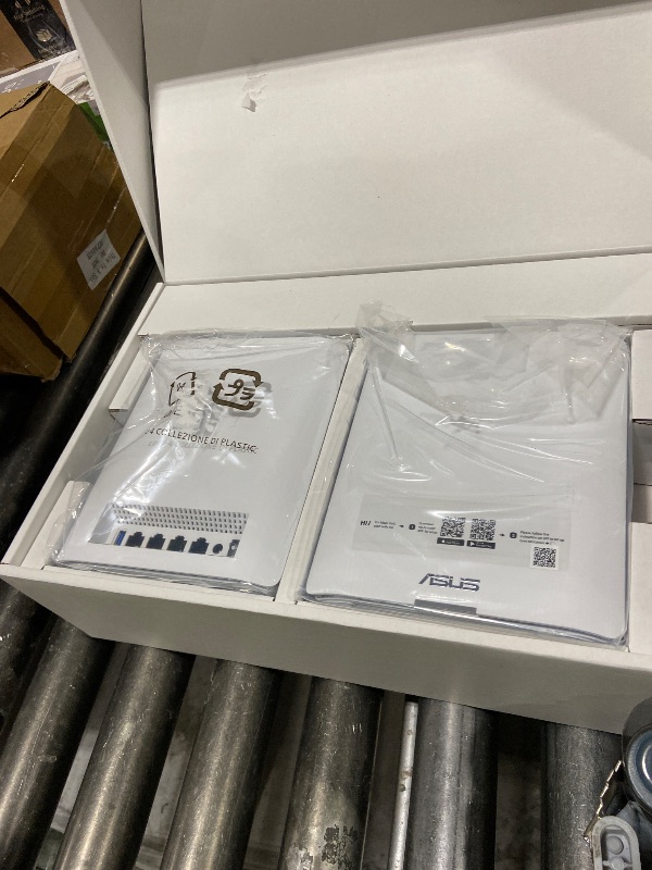 Photo 1 of ASUS ZenWiFi BT8 WiFi 7 Mesh Router - Tri-Band, 5.9k sq. ft., 14 Gbps (2PK)