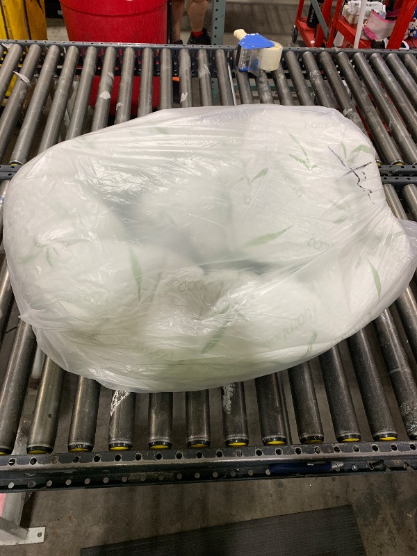 Photo 1 of LIANLAM Mattress Topper Queen Size - Green