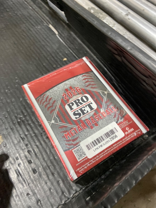 Photo 1 of 2026 Leaf Pro Set Metal Baseball Hobby Trading Card Box (5 Autographs Per Box)