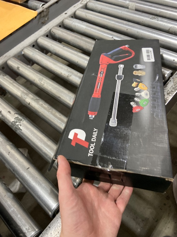 Photo 1 of Tool Daily Deluxe Pressure Washer Gun, with Replacement Wand Extension, 5 Nozzle Tips, M22 Fitting, 40 Inch, 5000 PSI