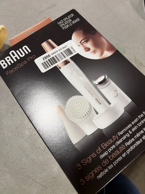 Photo 1 of Braun FaceSpa Pro 911 Epilator, Cleansing Brush & Toning Device