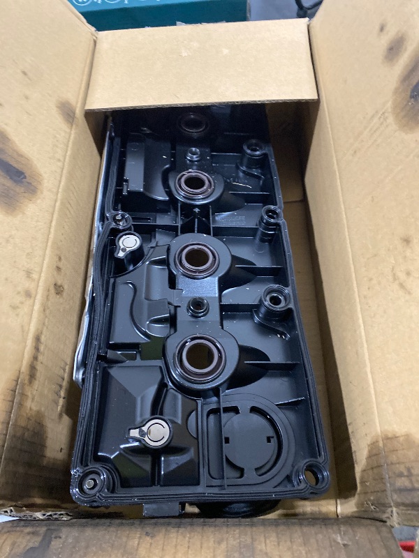Photo 1 of Engine Valve Cover with Gasket & Bolts Compatible with Volkswagen Passat 2012-2014 2.0L Diesel Turbocharged, Replacement Cylinder Head Cover Assembly 03L103469R