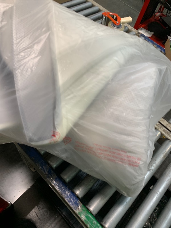 Photo 1 of !!SIMALAR TO PHOTO NOT EXACT!!
ELEMUSE Queen Mattress Topper, Thick Pillow Top Bed Topper Mattress Pad | Plush comfort from overfilled down alternative fill. Deep pocket fits queen mattresses for couples, bedrooms and guest rooms