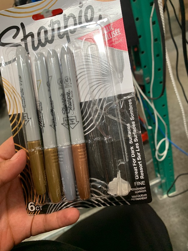 Photo 1 of ***MISSSING SOME***FINAL SALE**
Sharpie Metallic Permanent Markers, Fine Point, Assorted Metallic, 6 Count