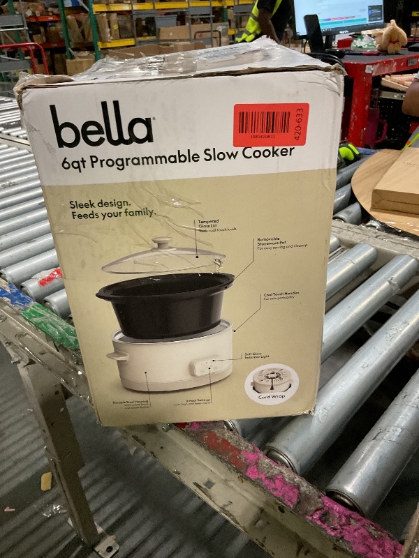 View 2 of [DAMAGED] bella 6qt Manual Slow Cooker with Cord Storage, Blossom