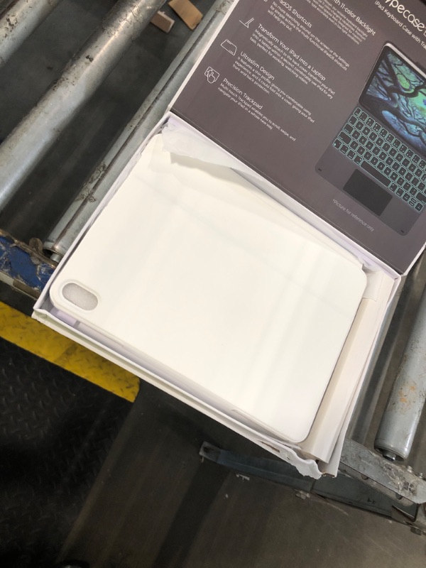 Photo 1 of ***07/31 SOLD FOR PARTS // FINAL SALE ***typecase Edge Keyboard Case for iPad 11th Gen A16 (2025) & 10th Gen 10.9" (2022) – Multi-Touch Trackpad, 11-Color Backlit Magic-Style Keyboard – Floating Magnetic Stand, Pencil Holder – Ivory White