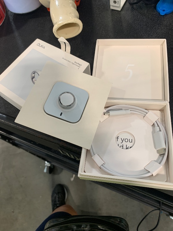 Photo 1 of ***USED***Oura Ring 5 - Brushed Silver - Size 9 - World’s Smallest Smart Ring - Sleep, Activity, Women’s Health, AI Advisor, 1 Week of Battery Life, Size Before You Buy, Android & iOS Compatible