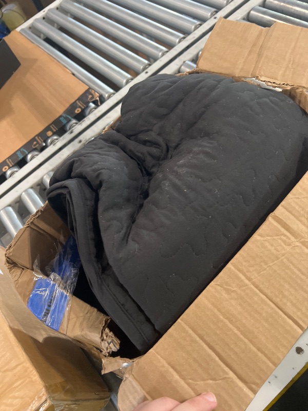 Photo 1 of **** ALL BLACK NO DESIGN STOCK PHOTO SIMILAR NOT EXACT**** Quilt Set King Size,Elegant Black Bedspread Coverlet 3 Pieces Soft Microfiber Bedding Set with for All Season(104"×90")