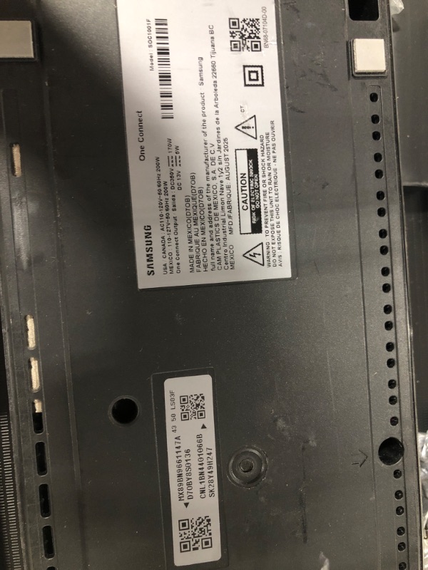 Photo 1 of ***Damaged Screen Sold for Parts*****Samsung 43-Inch Class The Frame LS03F 4K QLED Smart TV (2025 Model) Slim Fit Wall Mount, Modern Frame Design, NQ4 AI Gen2 Processor, Art Mode, Artful Picture Quality, Samsung Vision AI, Alexa Built-in