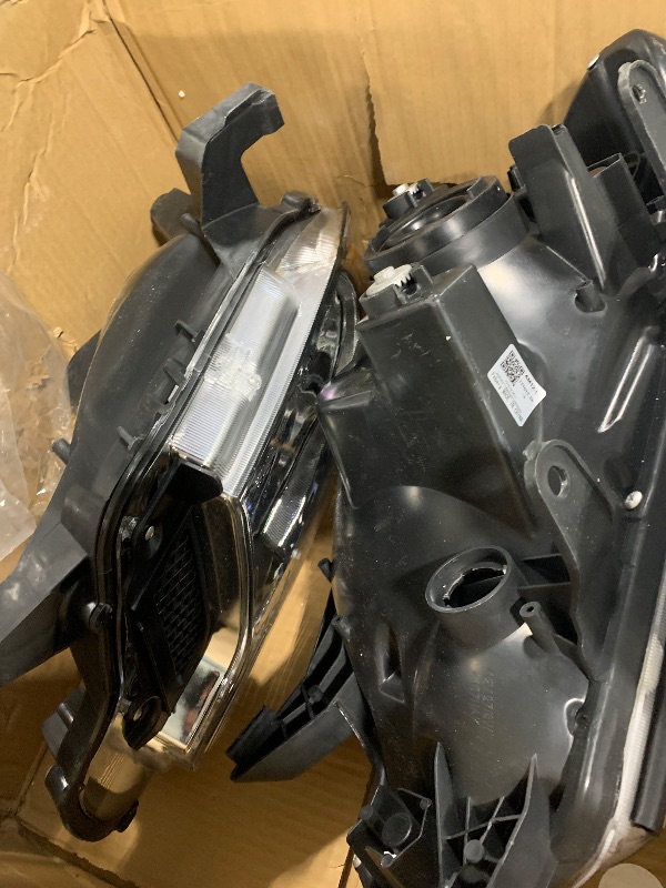 Photo 1 of ***BROKEN, SOLD FOR PARTS*** ADCARLIGHTS Compatible with 2012 2013 2014 2015 Toyota Tacoma Headlights Chrome Housing Amber Reflector Driver and Passenger Side?W/O Bulbs?