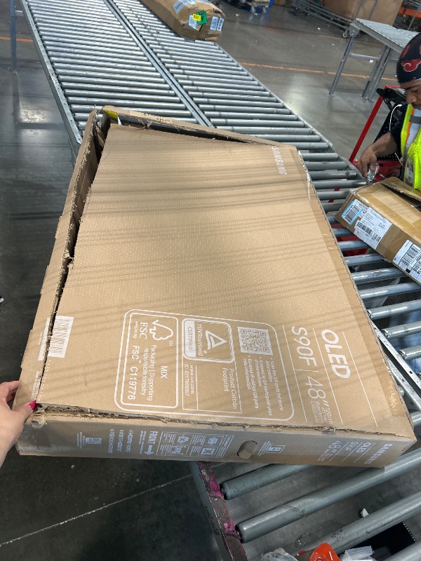 Photo 1 of [SOLD FOR PARTS] Samsung 48-Inch Class S90F Smart TV (2025 Model, 48S90F), NQ4 Gen3 Processor, Upscaling Pro, HDR+, Motion Xcelerator 144Hz, Vision, Alexa Built-in, 4K UHD

MISSING THE REM OTE