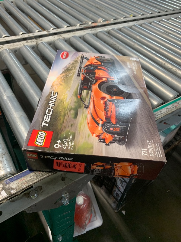 Photo 1 of ***FACTORY SEALED*** LEGO Technic Bugatti Chiron Pur Sport Hypercar Building Toy for Boys & Girls - Sports Car Toy W/Realistic Steering & Engine for Kids & Racing Fans, Ages 9+ - Gift Idea for Birthdays - 42222
