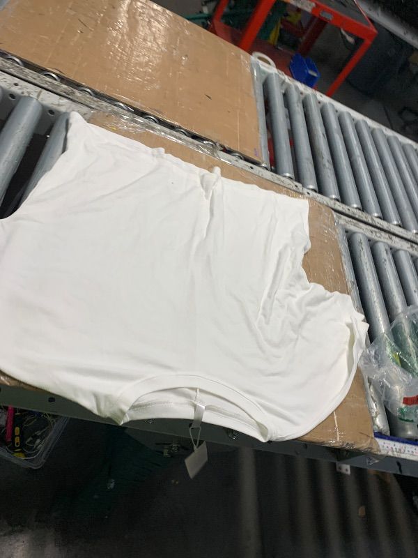 Photo 1 of ***ITEM IS A NORMAL WOMENS WHITE TSHIRT***
ANRABESS Tank Tops for Women V Neck Ribbed Knit Slim Fitted Sleeveless Basic Tee Tanks Casual Summer Clothes 2026 White M