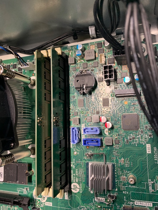 Photo 1 of ***UNABLE TO TEST***

HP Z1 G1i Desktop Computer - Intel Core Ultra 7 265-64 GB - 1 TB SSD - Tower - Black - Intel Q870 Chip - Windows 11 Pro - DDR5 SDRAM - English Keyboard - 500 W