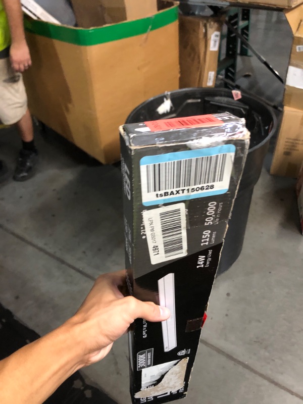 Photo 1 of **SEE NOTES***Hardwired LED Under Cabinet Task Lighting - 14 Watt, 21", Dimmable, 3000K (Warm White), Wide Body, Long Lasting Metal Base with Frost Lens