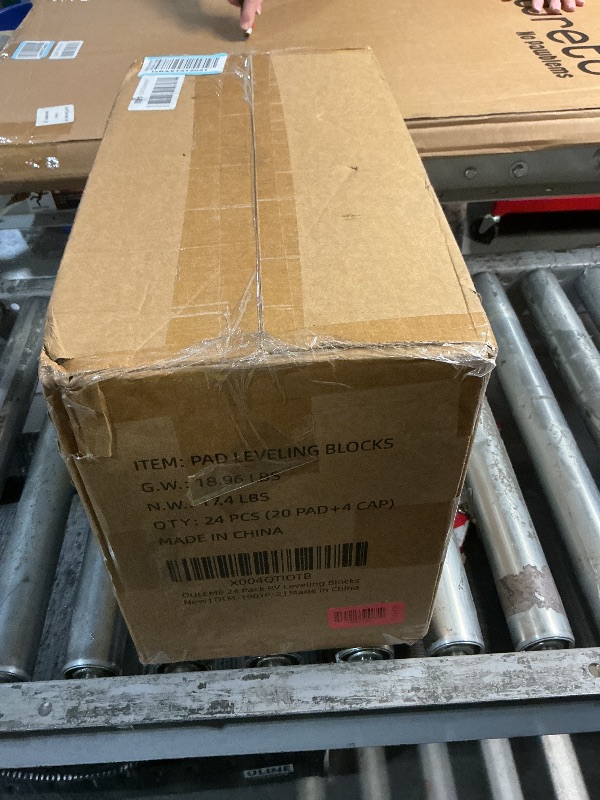 Photo 1 of ***STOCK PHOTO FOR REFERENCE ONLY***
24 Pack RV Leveling Blocks, Stackable Jack Blocks, Interlocking Leveling Pads with Carrying Bag, for Camper Travel Trailer