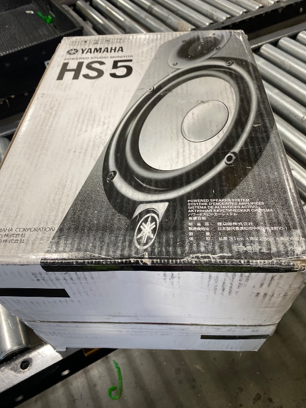 Photo 1 of Yamaha HS5 Powered Studio Monitor