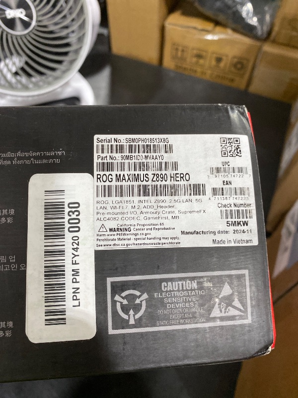Photo 1 of ASUS ROG Maximus Z890 Hero Intel® Z890 LGA 1851 ATX Motherboard, Advanced AI PC-Ready, 22+2+1+2 Stages, DDR5, WiFi 7, 3X PCIe® 5.0 M.2, Thunderbolt™ 4, USB Type-C®, AI Overclocking/Cooling/Networking