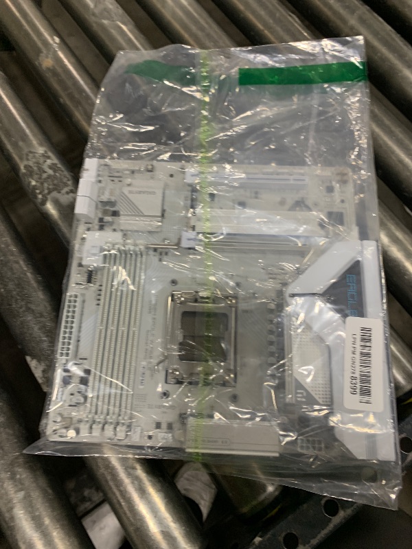 View 2 of GIGABYTE B850M Eagle WIFI6E ICE AMD AM5 mATX Motherboard, Support AMD Ryzen 9000/8000/7000 Series, DDR5, 8+2+2 Power Phase, 2X M.2, PCIe 5.0, USB-C, WIFI6E, 2.5GbE LAN, EZ-Latch, 3-Year Warranty
