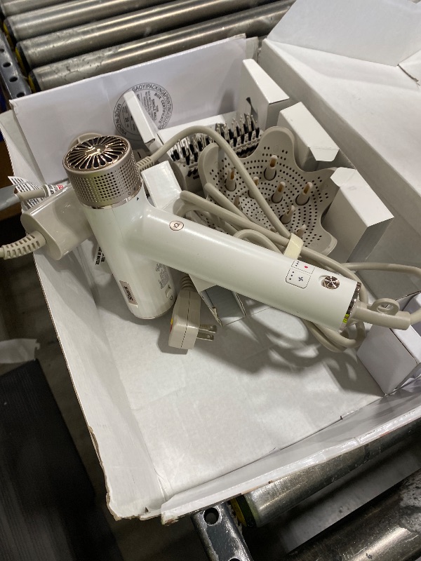 Photo 1 of Shark Hair Dryer | SpeedStyle | No Heat Damage Hair Styling Too