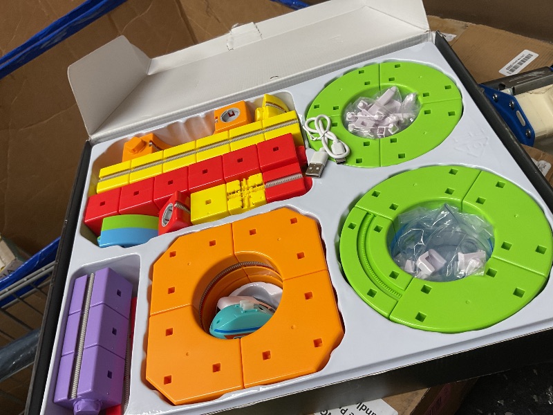 Photo 1 of Wdebay klick Rail Electric Train Set 3D Magic Flexible Race Track