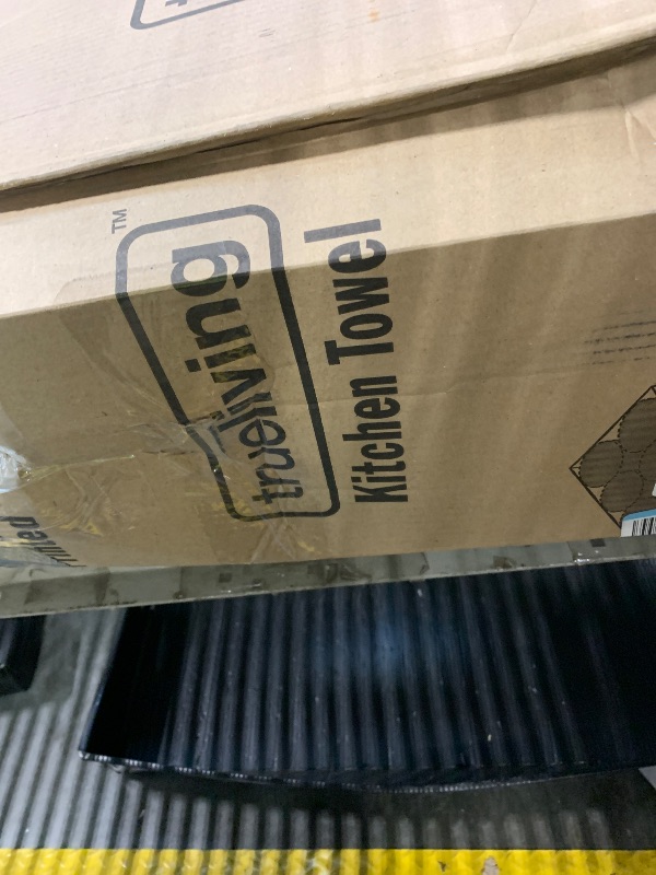 Photo 1 of ***BROKEN HANDLE*** Gourmia Air Fryer - 8 Qt Extra Large Capacity, FryForce360º, Digital Display with 12 Presets, Roast, Bake, Broil, Dehydrate, Dishwasher Safe Accessories, Stainless Steel