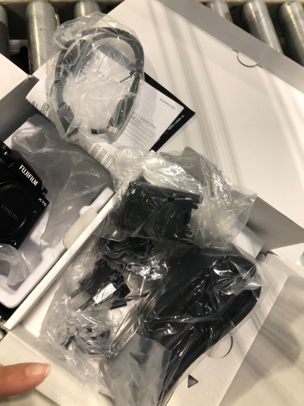Photo 1 of ****NO LENS, ONLY DIGITAL CAMERA****
FUJIFILM X-T5 Mirrorless Digital Camera XF16-80mm Lens Kit - Black