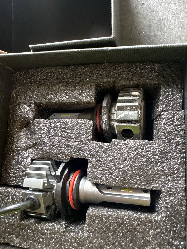 Photo 1 of **ON IS DAMAGED**
SEALIGHT 9006/HB4 Bulbs, Wireless Super Bright, 3-Min Plug and Play, Fanless Light No Noise, IP67 Waterproof Non-Polarity, Powersports Accessory Lights, Pack of 2