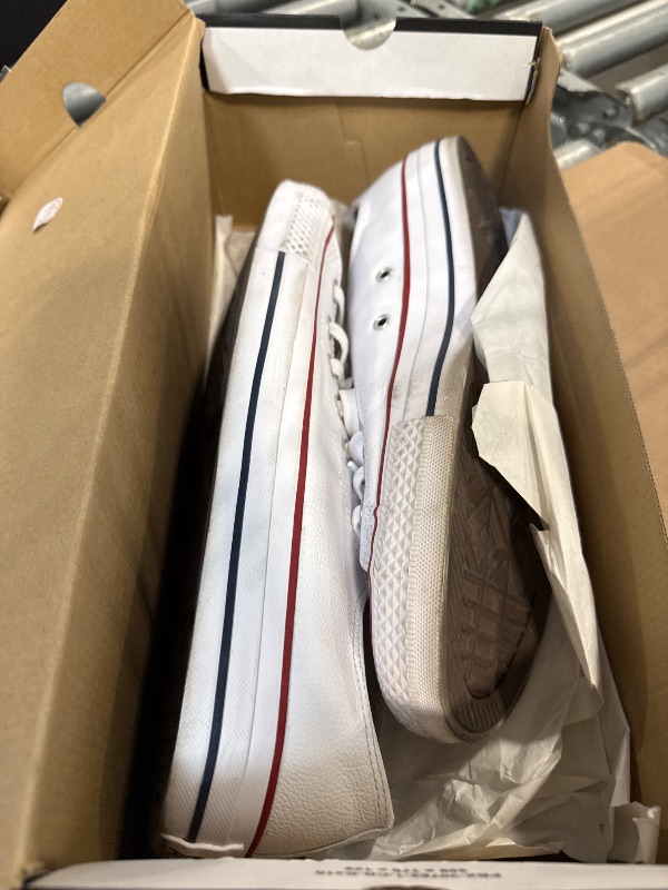 Photo 1 of ** UNCLEAN**Converse Unisex Chuck Taylor All Star Leather OX, White, 11