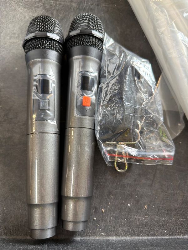 Photo 1 of [Not functional] VOSOCO Karaoke Machine with 2 Wireless Microphones, Portable Bluetooth Speaker for Adults Kids, PA Systems Support TWS Echo Adjust TF USB AUX for Home Party Outdoor Travel
**MISSING CABLE CHARGE**
