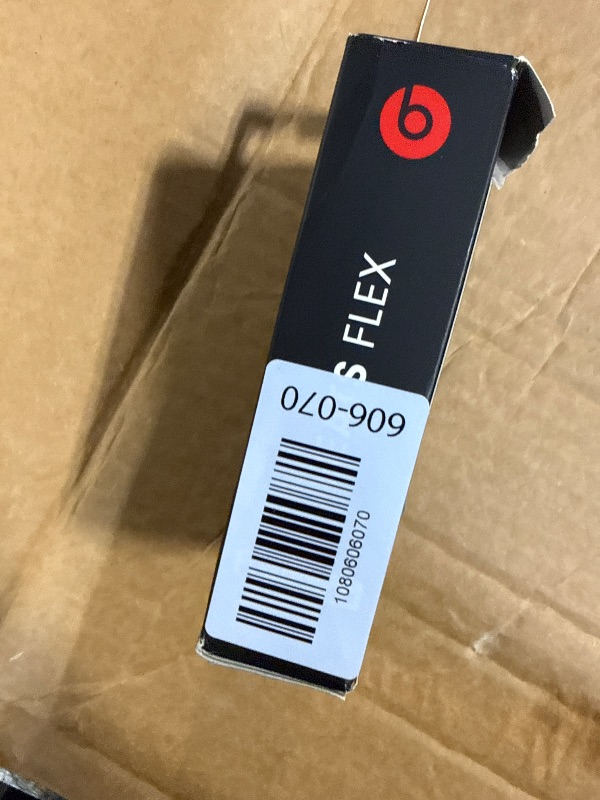 Photo 1 of [UNFUNCTIONAL] Beats Flex Wireless Earbuds - Apple W1 Headphone Chip, Magnetic Earphones, Class 1 Bluetooth, 12 Hours of Listening Time, Built-in Microphone - Black