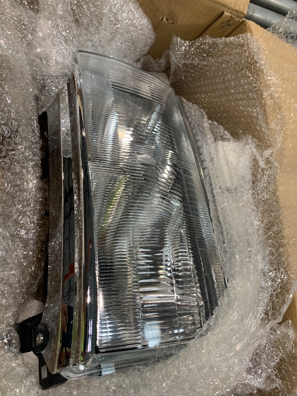 Photo 1 of **ONLY ONE**Fuleweke Left Right Headlight Assemblies Compatible with Toyota Land Cruiser FJ80 HZJ80 J82 4500 1991 1992 1993 1994 1995 1996 1997 Head Lamp Replace 81110-60695,81150-60515,212-1173-RD