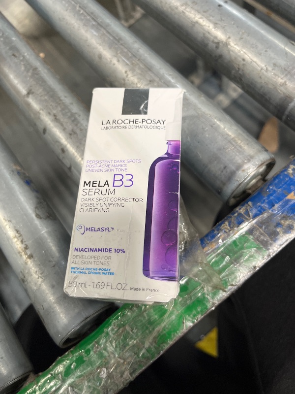 Photo 1 of ** USED** La Roche-Posay Mela B3 Serum, Dark Spot Corrector With Anti-Aging Melasyl + 10% Niacinamide, Discoloration Correcting Serum for Sun Spots, Age Spots & Post-Acne Marks