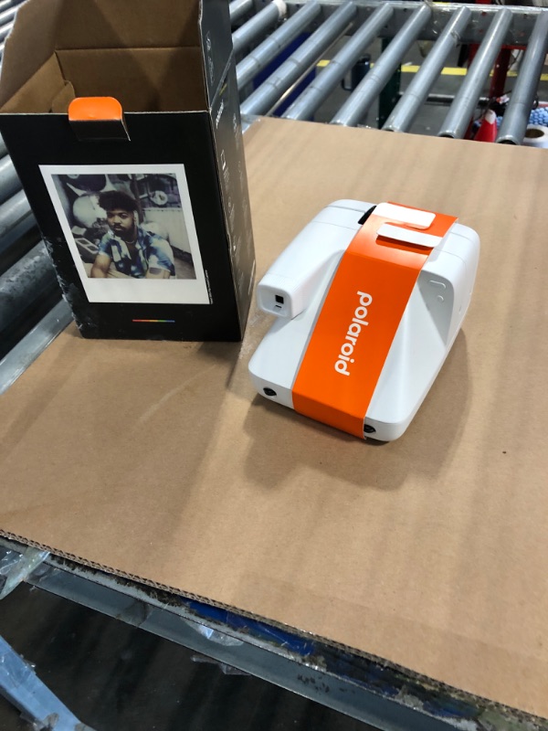 Photo 1 of ** no film**
Polaroid Flip Instant Camera + Color Film Bundle (16 Photos Included) - White (6652) - Hyperfocal 4-Lens System, Sonar autofocus, and Sence Analysis with Bluetooth paired Companion app