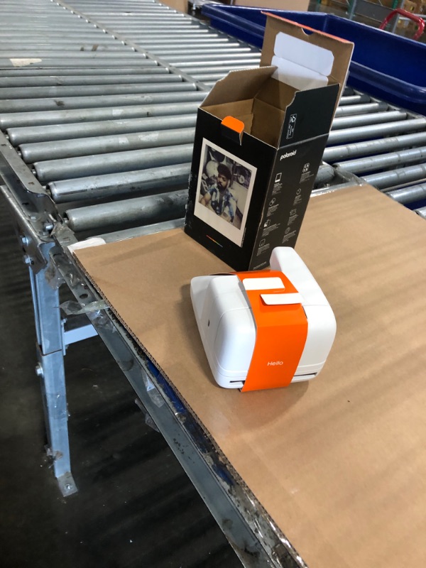 Photo 1 of ** no film**
Polaroid Flip Instant Camera + Color Film Bundle (16 Photos Included) - White (6652) - Hyperfocal 4-Lens System, Sonar autofocus, and Sence Analysis with Bluetooth paired Companion app