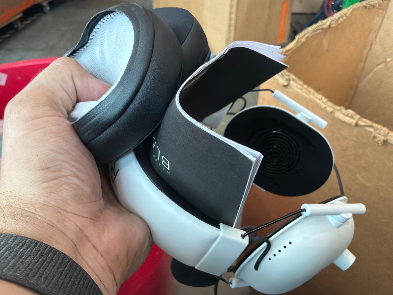 Photo 1 of [Foam covers fell off] Razer BlackShark V2 X Gaming Headset: 7.1 Surround Sound - 50mm Drivers - Memory Foam Cushion - for PC, Mac, PS4, PS5, Switch - 3.5mm Audio Jack - White