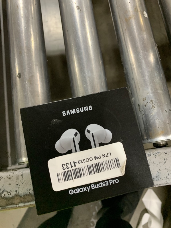 Photo 1 of Samsung Galaxy Buds 3 Pro AI True Wireless Bluetooth Earbuds, Noise Cancelling, Sound Optimization, Redesigned Comfort Fit, White [US Version, Amazon Exclusive, 2Yr Warranty]