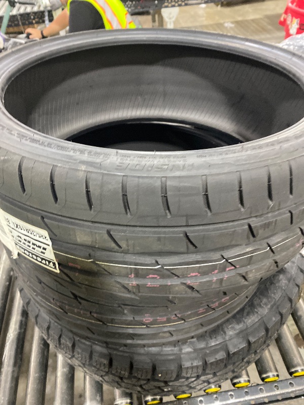 Photo 1 of Firestone Firehawk Indy 500 Ultra-High Summer Peformance Tire 225/35R19 88 W Extra Load