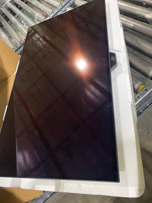 Photo 1 of ASUS ROG Strix 27” 1440P OLED Gaming Monitor (XG27AQDMG) - QHD, Glossy OLED, 240Hz, 0.03ms, Custom Heatsink, Anti-flicker,Uniform Brightness, G-SYNC Compatible, 99% DCI-P3, DisplayWidget, 3yr warranty