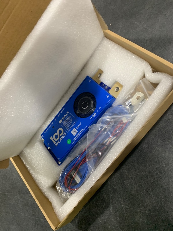 Photo 1 of DALY BMS 200A 8S - 17S Built in Bluetooth 1A Active Cell Balancing RS485 CAN for 24V - 60V LiFePO4/Li - ion/LTO Battery Packs Perfect for Golf Cart, Home Energy System, E - Bike