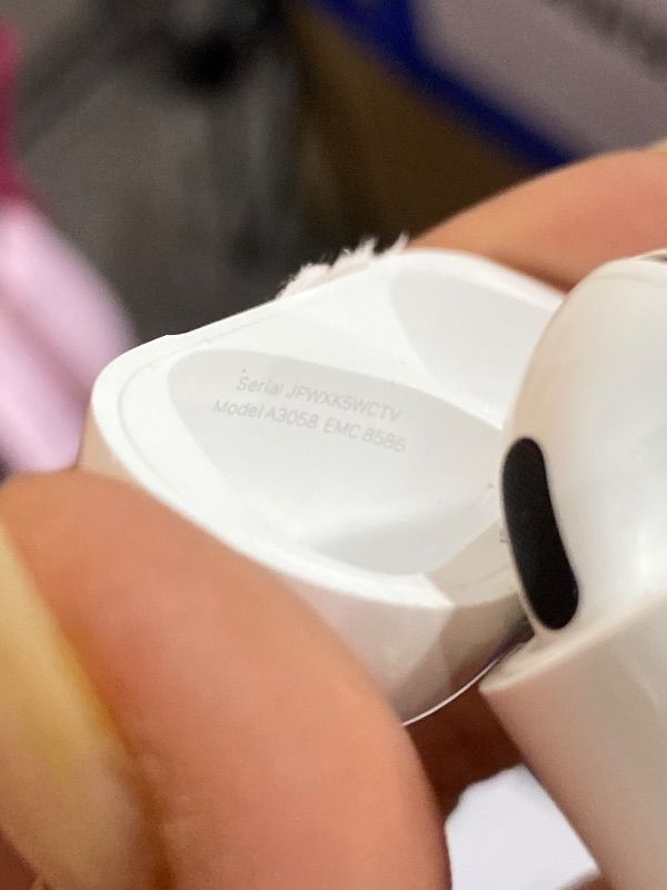 Photo 1 of Apple Airpods 4 (Renewed)